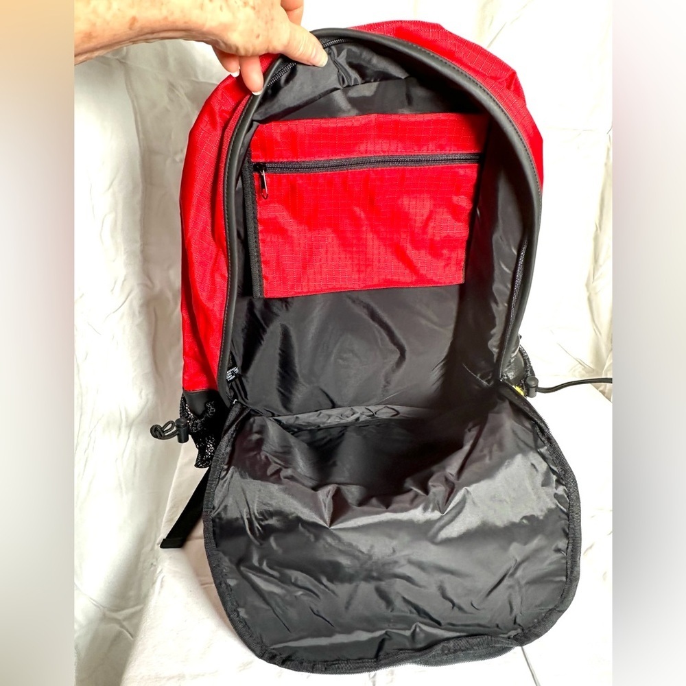 EXCURSION LOGO PATCH Red Backpack With Black Medic Grab Bag Travel Bag Carry on - Picture 11 of 15